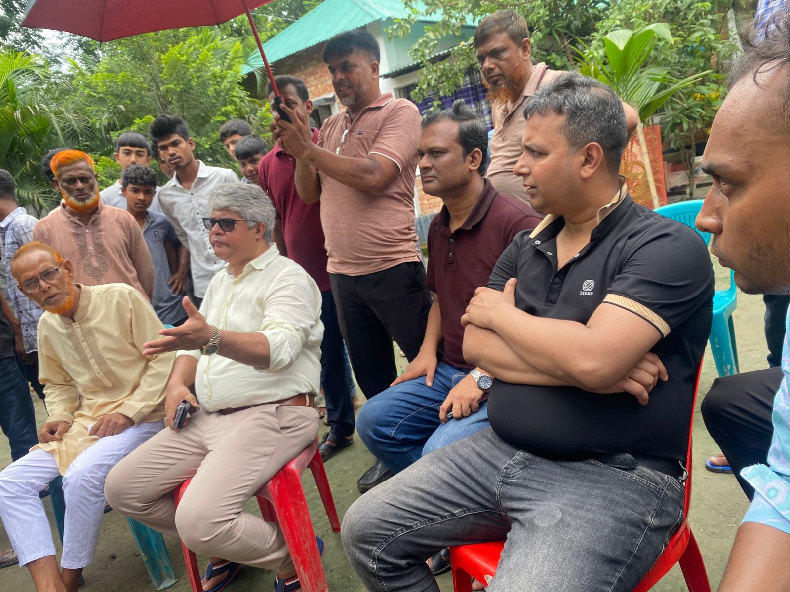 তৃণমূলে জনগণের সাথে আলাপচারিতা